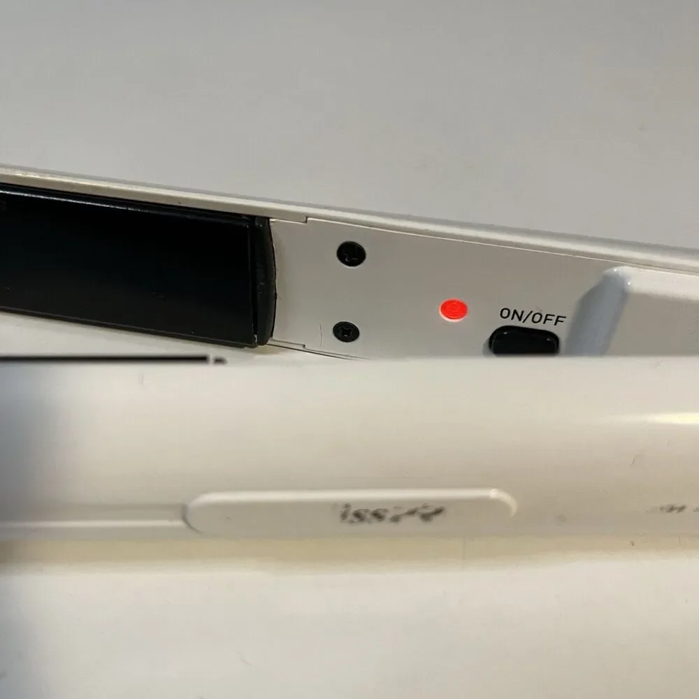 BaByliss White Ceramic Hair Straightener